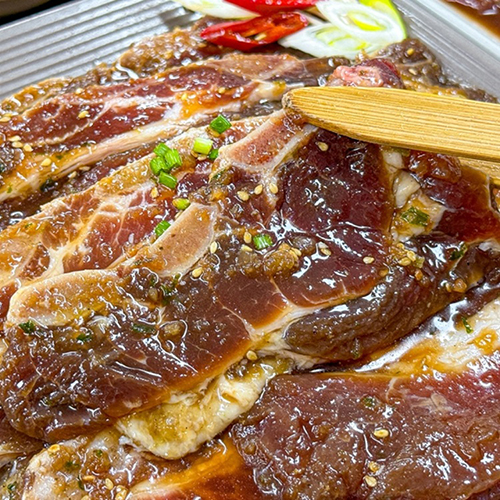 [청년농가] 한돈 순살/뼈 특제양념 돈갈비 900g (300g x 3팩)